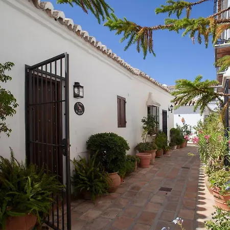 Luxury Sea View & Pool Apartment Mijas